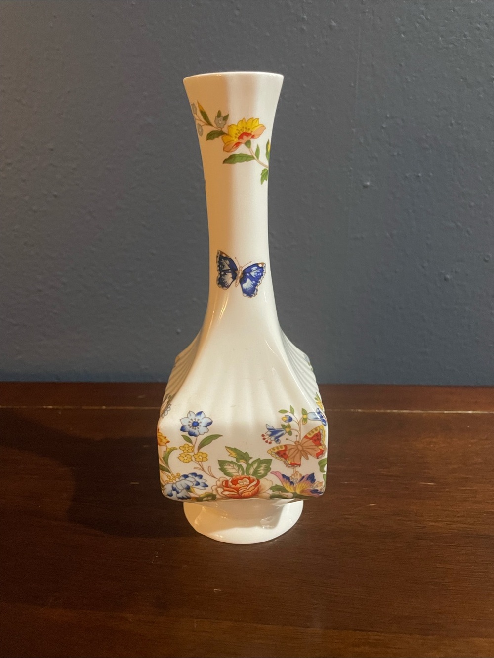 Vintage English White Floral Butterfly Aynsley Cottage Garden Bud Vase